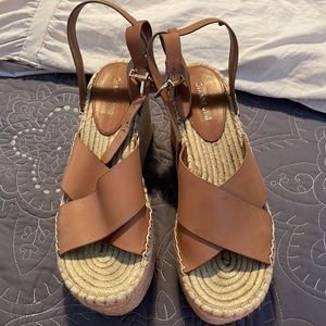 Brown and burlap platform wedges